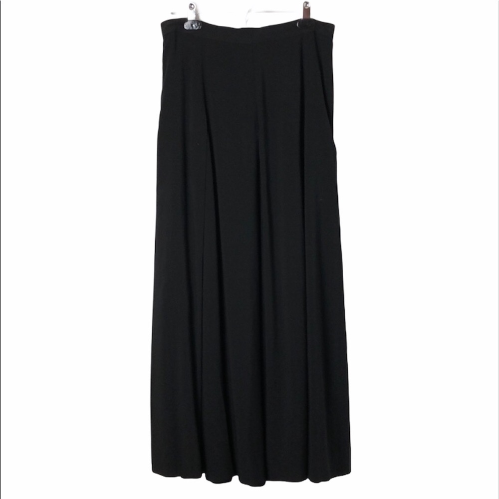 Free flowing black maxi skirt minimalist boho